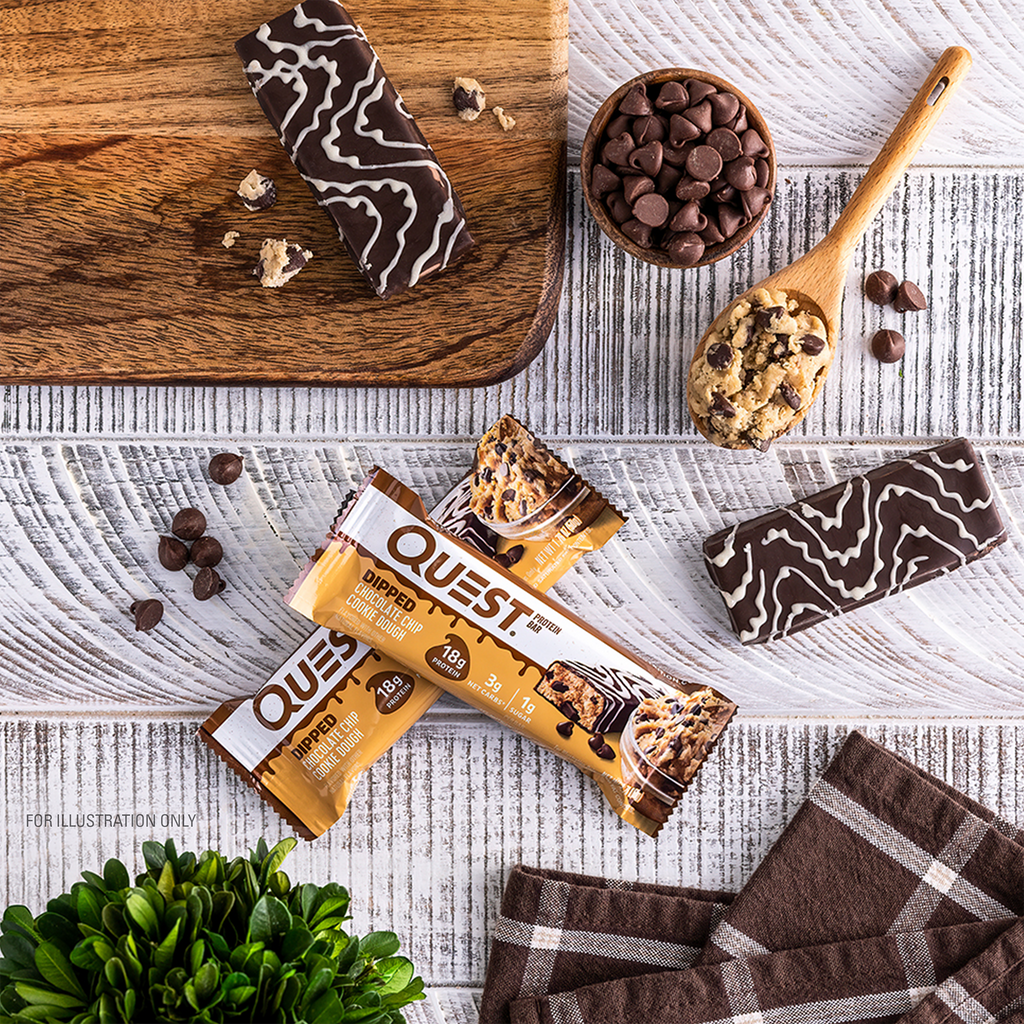 dipped-chocolate-chip-cookie-dough-protein-bar-n6 qst-012268_dipped-chocolate-chip-cookie-dough-protein-bar_7.png